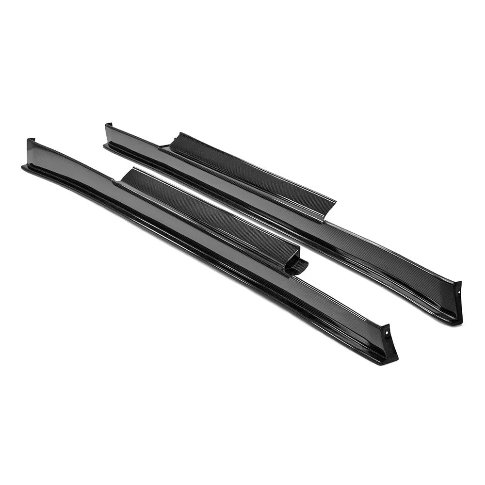 Nissan GTR R35 TS-Style carbon fibre side skirts – view 2
