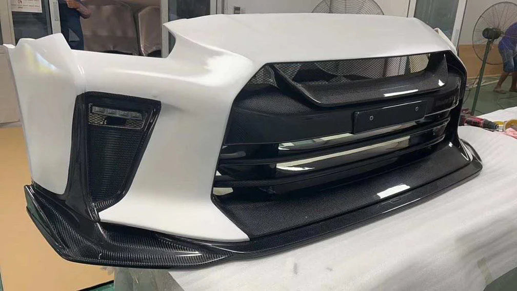 Nissan GTR R35 TS-Style carbon fibre front bumper – view 2