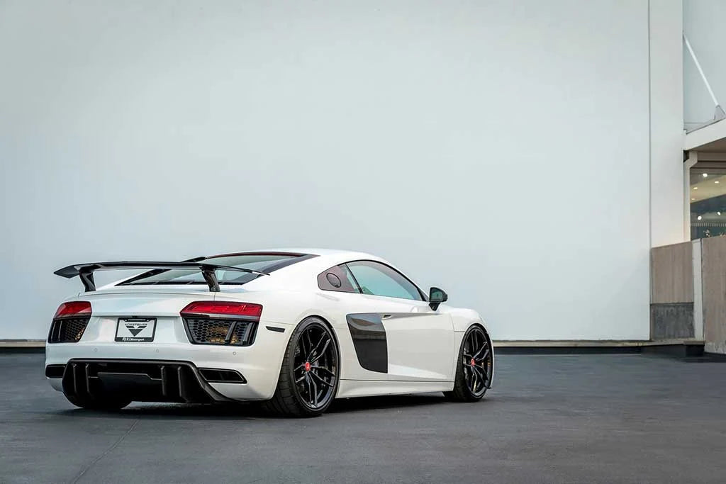 Audi R8 2017+ VS-Style carbon fibre rear diffuser – view 2
