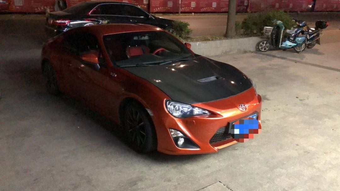 Toyota GT86 / Subaru BRZ carbon fibre bonnet
