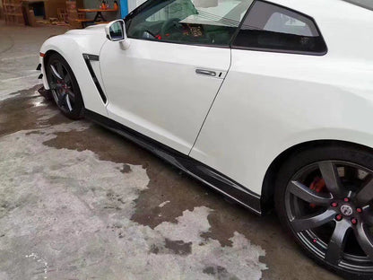 Nissan GTR R35 TS-Style carbon fibre side skirts