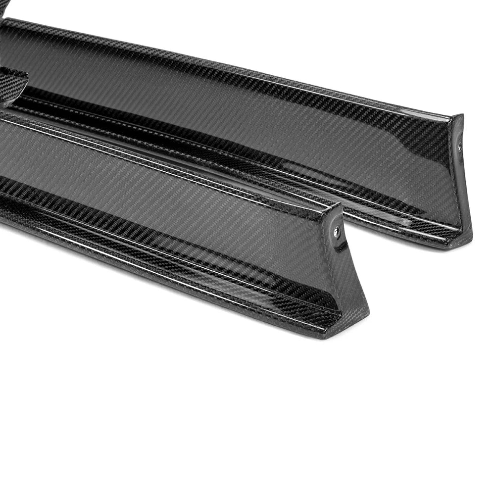 Nissan GTR R35 TS-Style carbon fibre side skirts – view 4