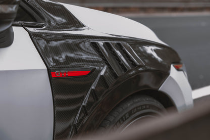 VW Golf GTI / R Mk8 carbon fibre vented fenders