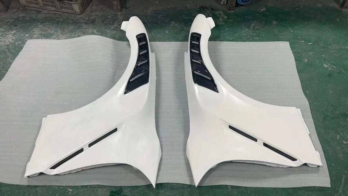 Nissan GTR R35 Nismo-Style carbon fibre vented front wings – view 3